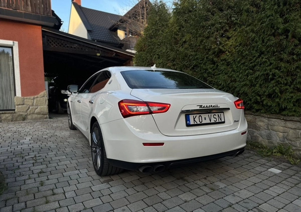 Maserati Ghibli cena 98000 przebieg: 178021, rok produkcji 2014 z Krośniewice małe 172